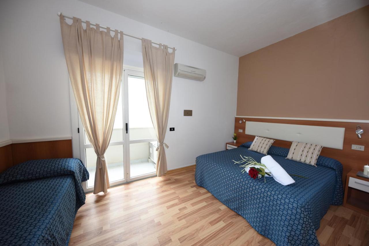 Miramare Inn Hotel Marotta Eksteriør bilde